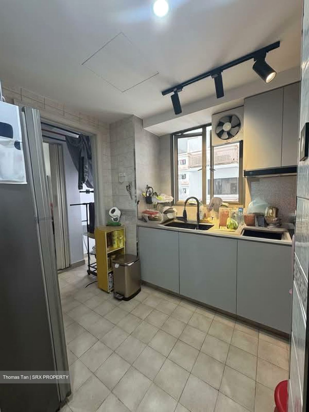 Parkview Apartments (D23), Apartment #618892291